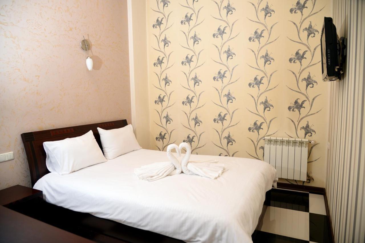 Royal Plus Hotel Yerevan Exterior photo