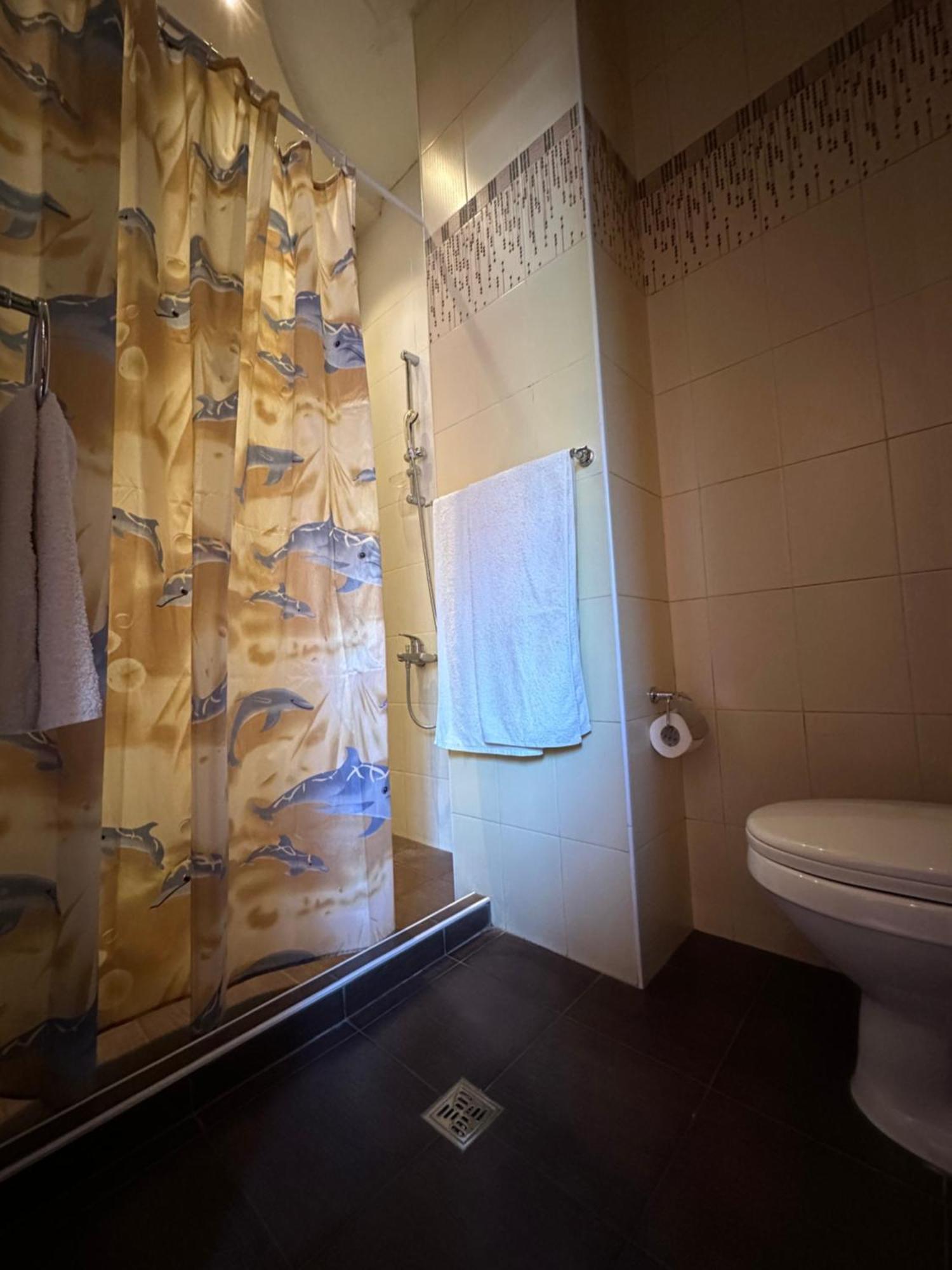 Royal Plus Hotel Yerevan Exterior photo
